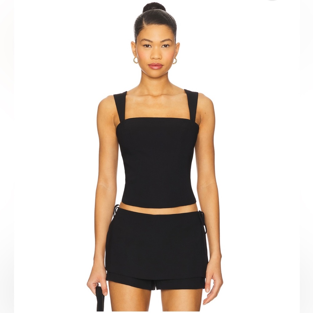 Amanda Uprichard Cerrone top Set